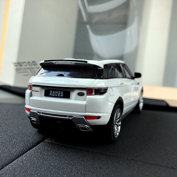 Pajangan RANGE ROVER EVOQUE Miniatur Parfum Parfume Pewangi Mobil