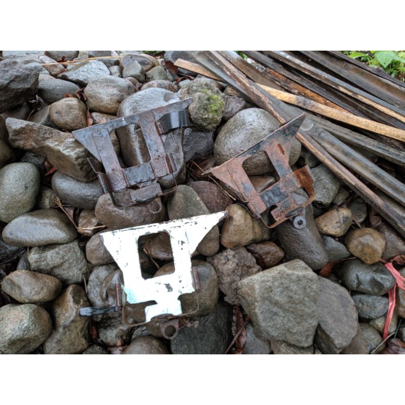 pangkon aki pangkon accu bracket accu gl100 gl125 original