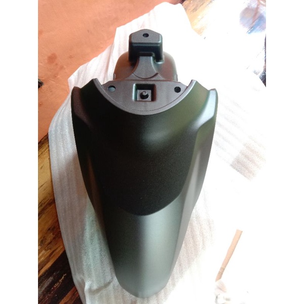 spakbor depan Vario 150 new hitam doff