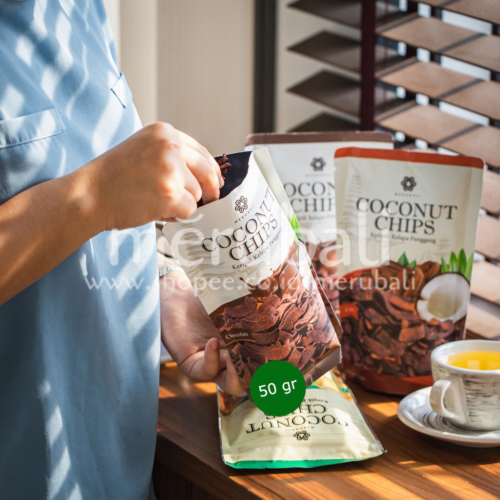 

Merubali Coconut Chips Chocolate 50gr - Keripik Kelapa Panggang Rasa Coklat