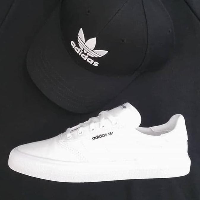 PRODUK LARIS ADIDAS 3MC FTWR WHITE DISKON