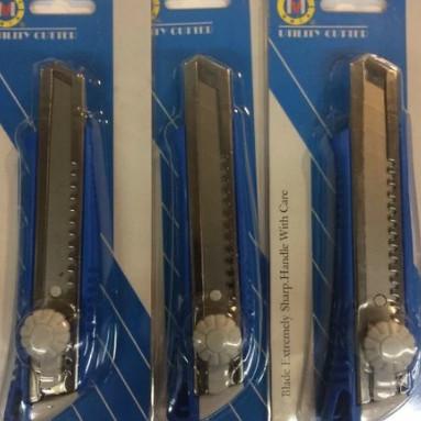 

Cutter Jumbo Cmart Kualitas Bagus Dan tajam Original PREMIUM QUALITY arttec93 Kualitas Baik