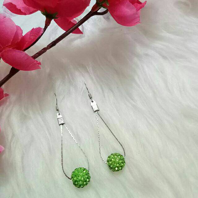 Anting Bola Kristal