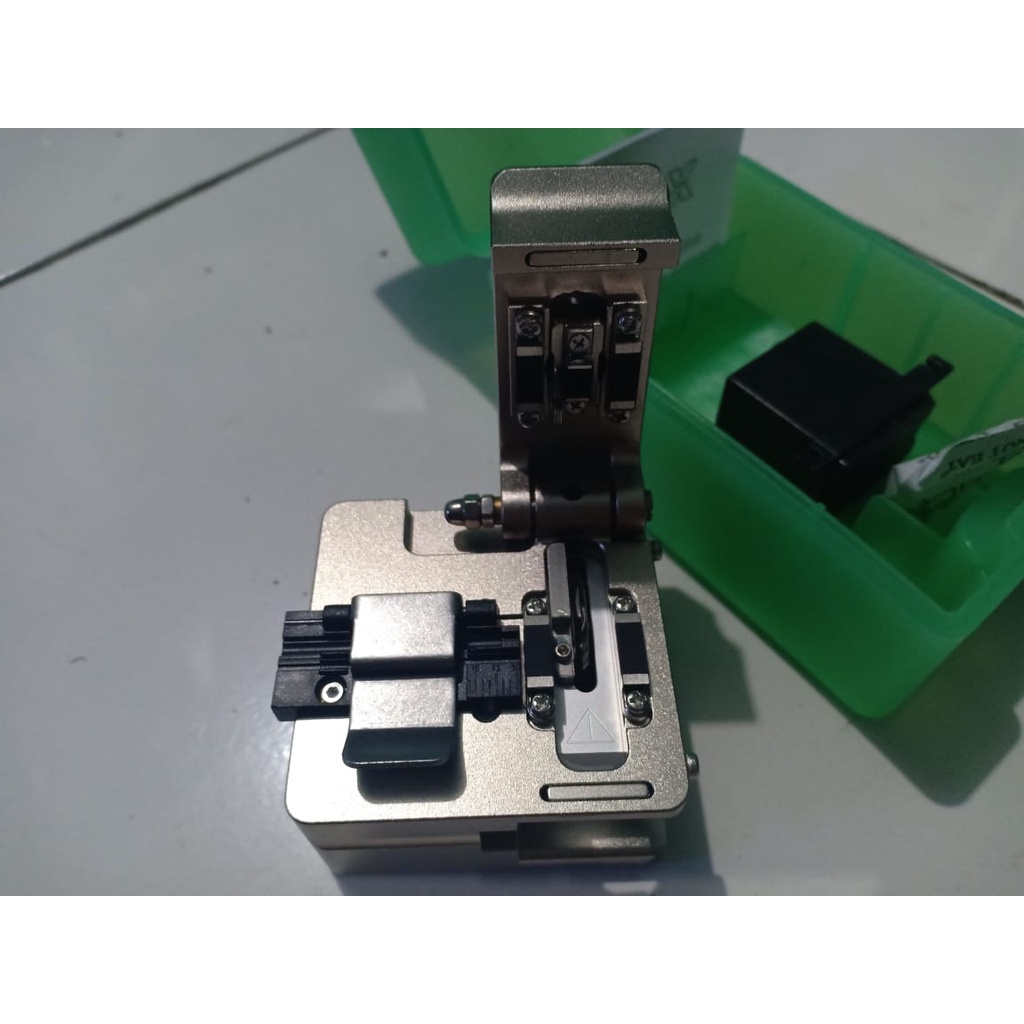 Cleaver High Precision / High Precision Fiber Cleaver Box Ijo Alat Potong Kabel Fiber Optik