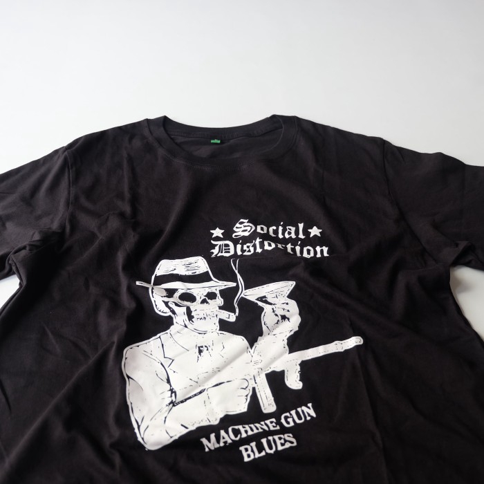 Kaos Band Social Distortion