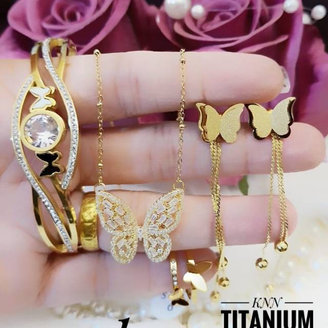 Titanium set perhiasan 2824k