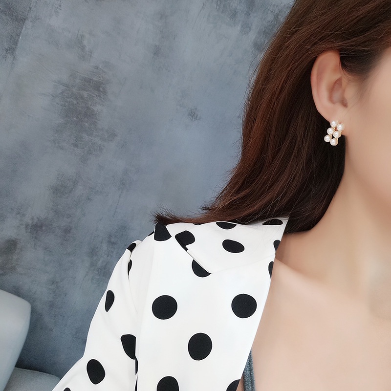 Korea Dongdaemun all-match double-row mutiara anting-anting anting-anting minimalis jarum perak Supe