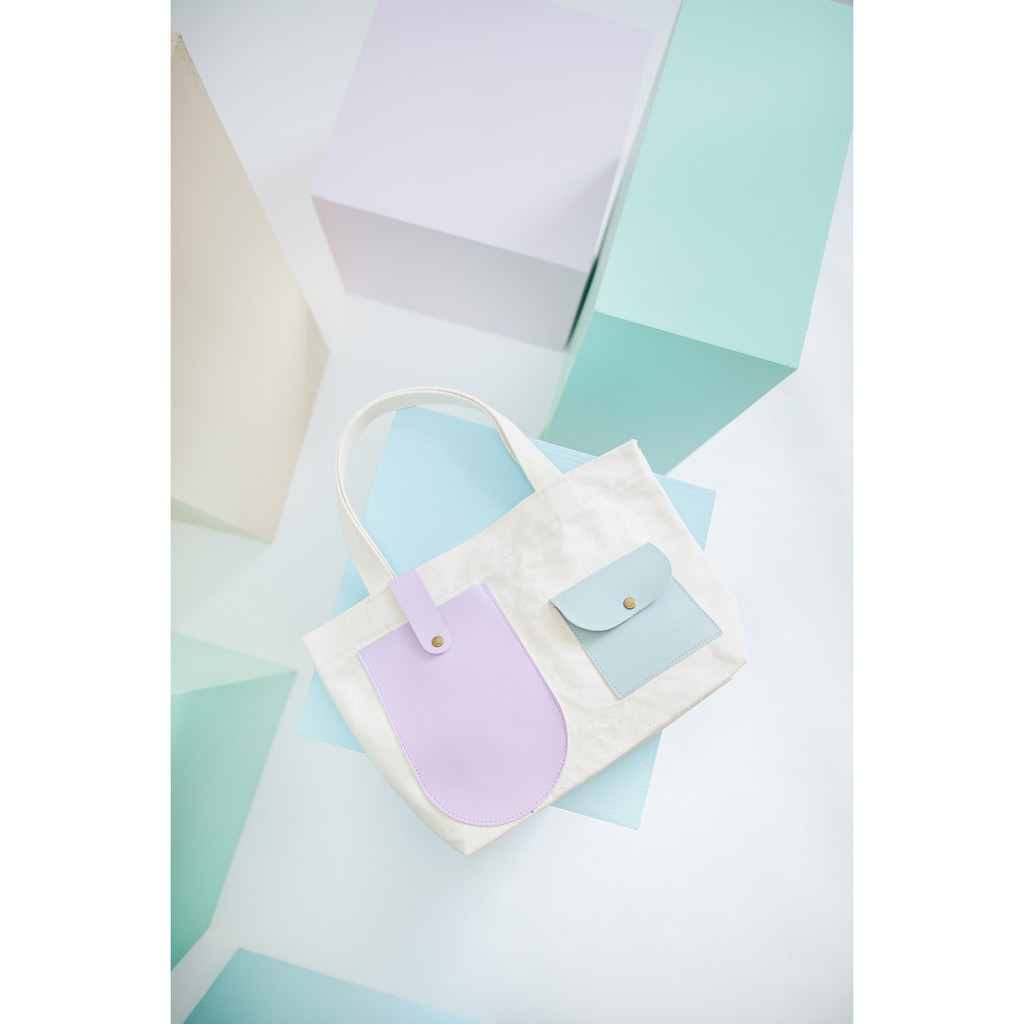 

LECA trave Pastel Canvas Bag