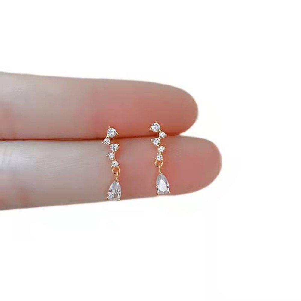 【COD Tangding】Anting Tusuk Gantung Temperament Desain Tetesan Air Hias Berlian Untuk Wanita