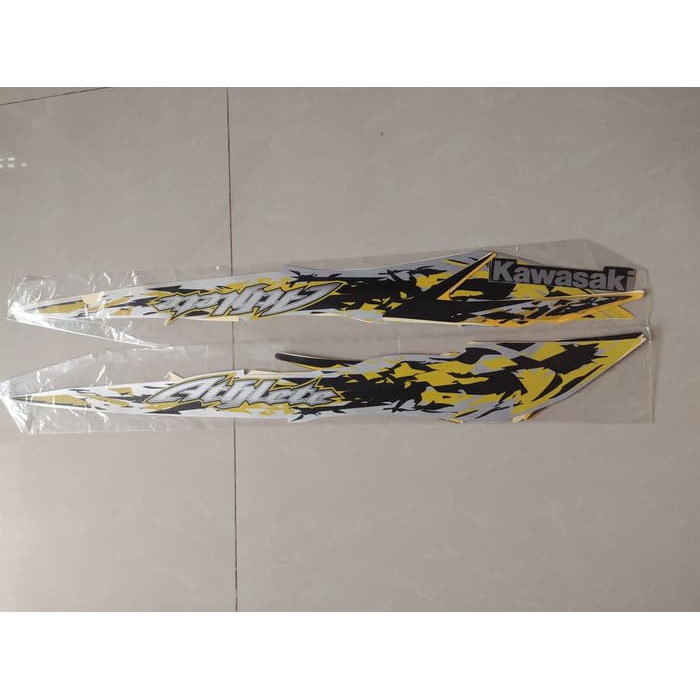 Striker Motor Bodi / Stiker Bodi & Lis Body & Striping Kawasaki Athlete Silver Kuning