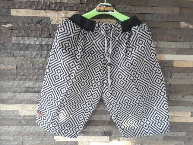 Celana pendek distro pria dewasa tuwill full motif/surfing distro premium