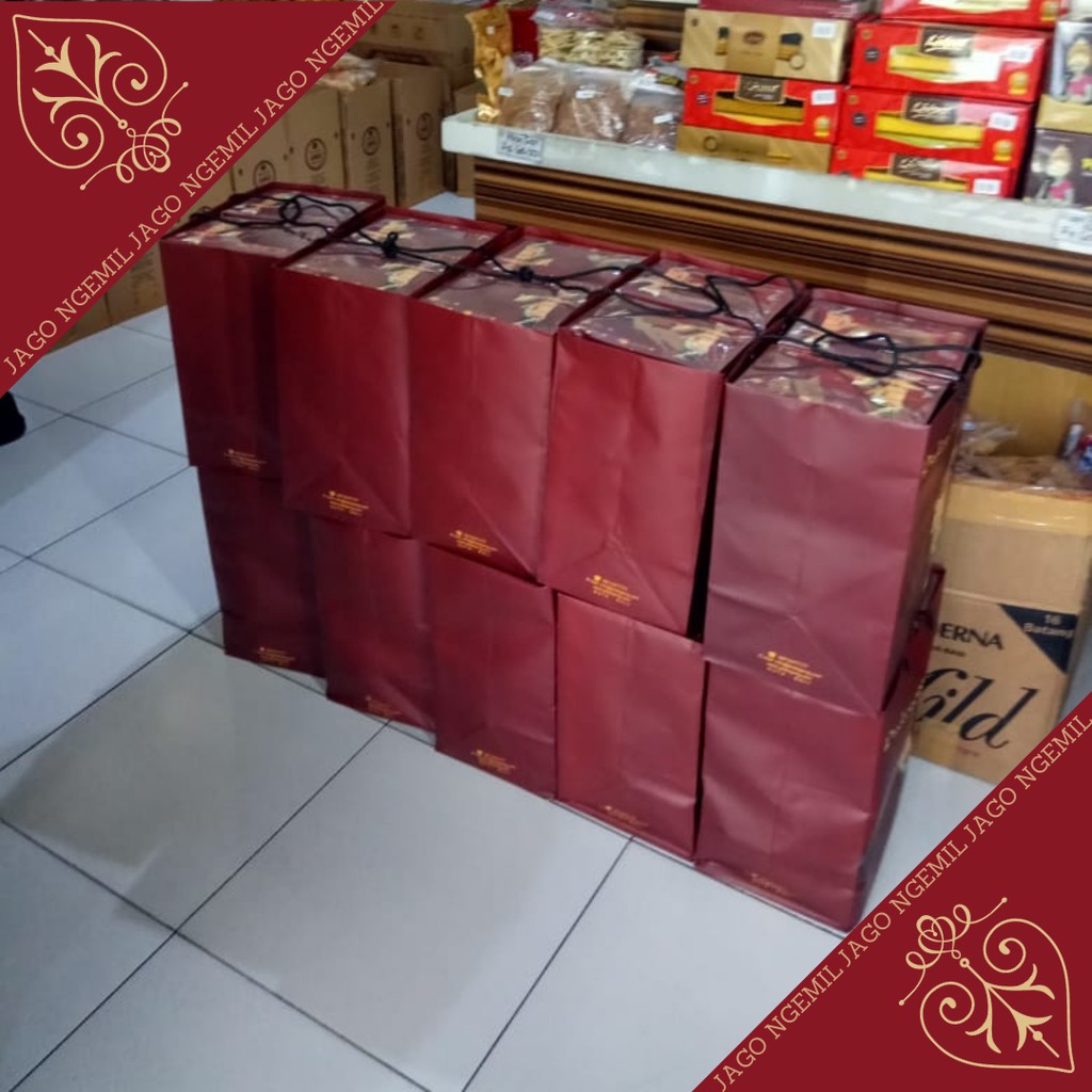 Pia LEGONG Bali - Coklat, Keju dan Mix Rasa