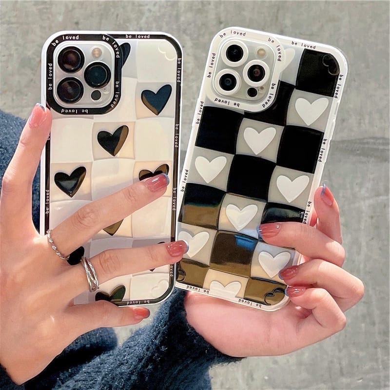 Softcase Black White Love Lens Cover IPHONE 6 6S 6G 7 8 6+ 6S+ 7+ 8+ SE 2020 X XR XS MAX 11 11PRO 11PROMAX 13 13PRO 13PRO MAX 12 12PRO 12PROMAX PRO MAX PLUS Case TPU Kotak Kotak Hati Cewek Mamba Girls Casing