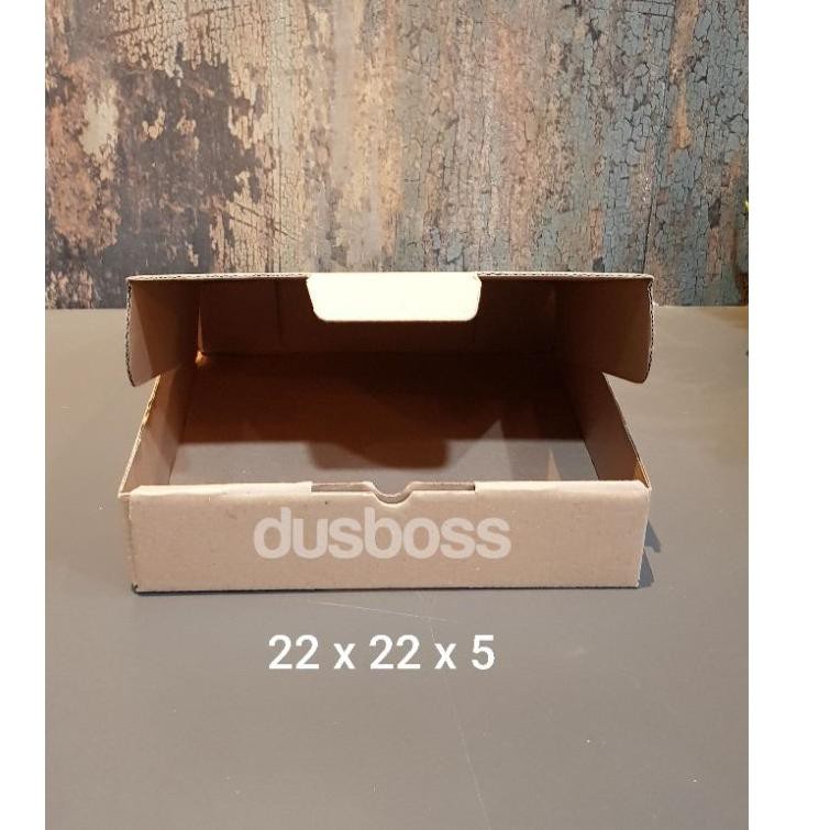 

（DIKIRIM DARI JAKARTA） Kardus 22 x 22 x 5 cm....Die Cut kotak Kue tart -aksesoris-dll model box pizz