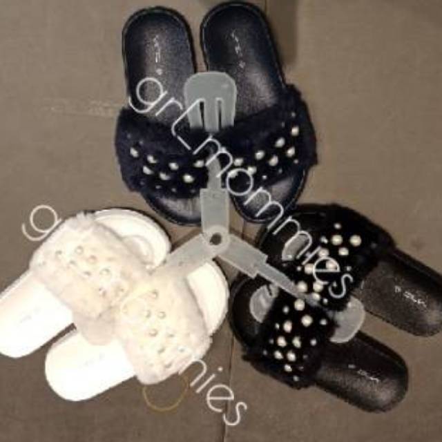 Sandal bulu mutiara Vincci / VNC