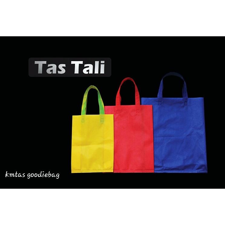 

Isi 12 Pcs Uk.30X40 Tas Spunbond / Tas Press Tali / Goodiebag Standing Handle