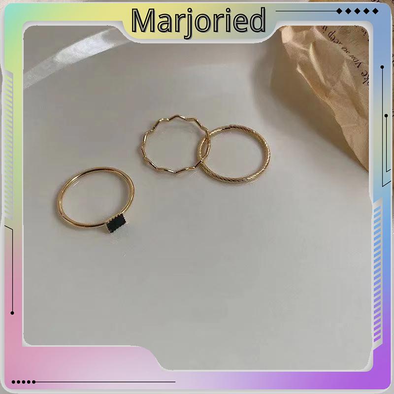 Cincin Zirkon Hitam Cincin Tiga Bagian Wanita High-end Sederhana Desain Niche Persegi Kecil-MJD