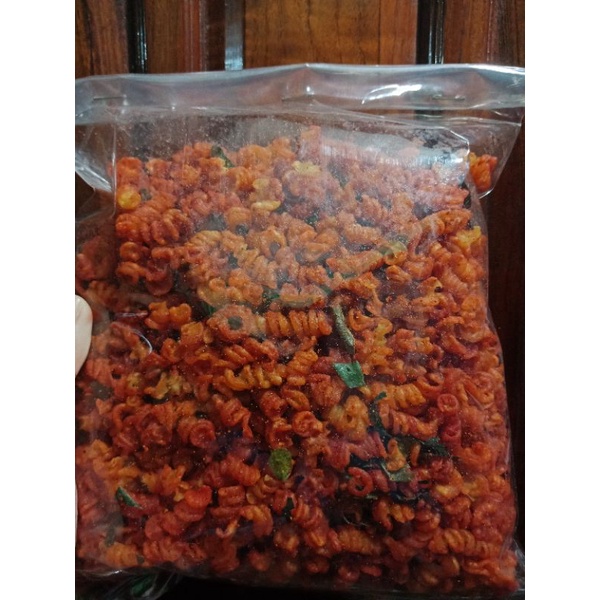 

MAKARONI ULIR PEDAS DAUN JERUK RANGUP GURIH