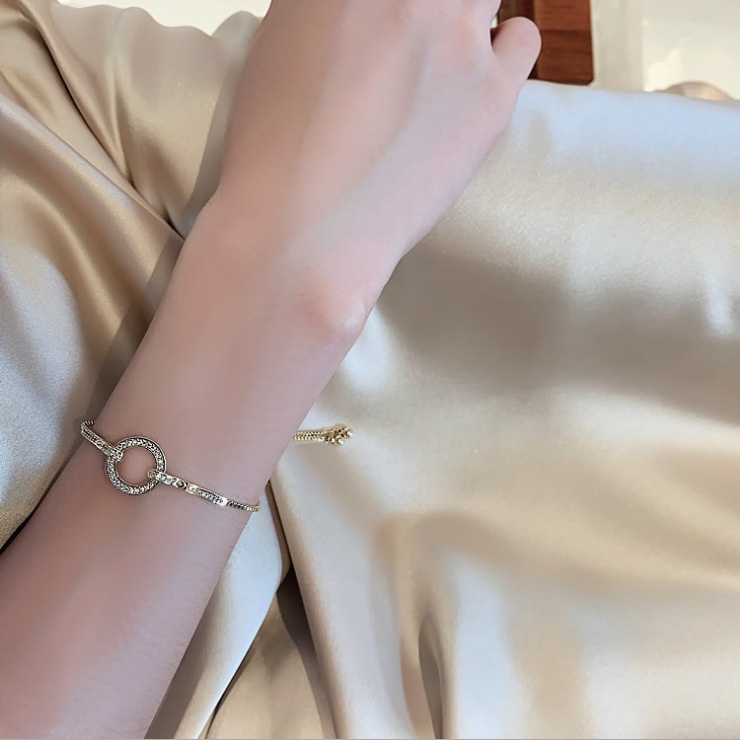 Gelang Bentuk Bulat Adjustable Gaya Korea Untuk Wanita