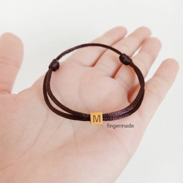 Fingermade Gelang Inisial Huruf Coklat