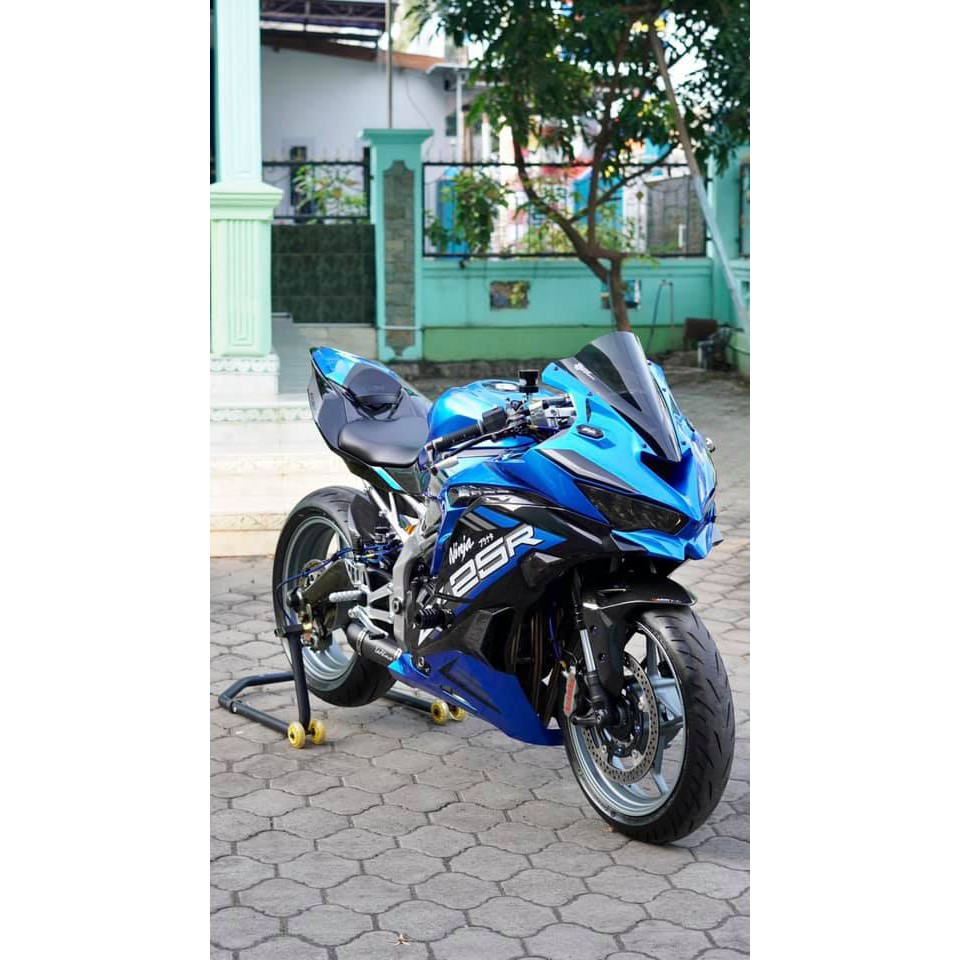 Windshield ZX25R zero gravity copy