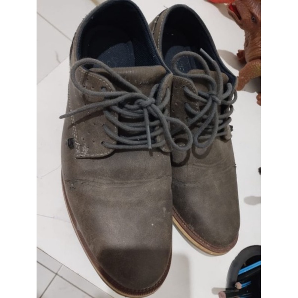 preloved sepatu pantofel Dexter size 42