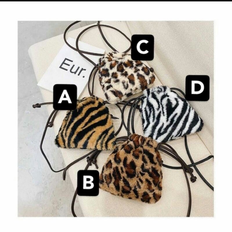 TAS SLEMPANG SERUT DOMPET KUNCI HP MAKEUP SIMPLE
