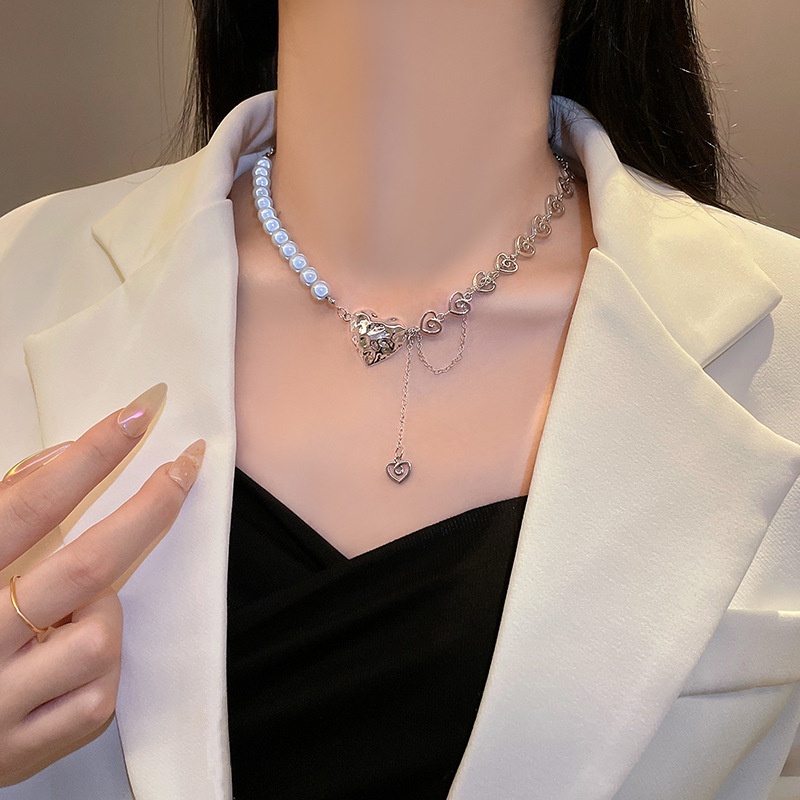 YEEZII Kalung Rantai Choker Hias Liontin Hati Mutiara Warna Silver Gaya Korea Retro Untuk Wanita