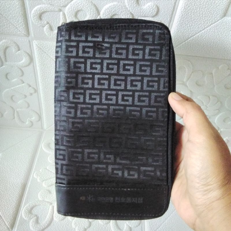Dompet Buku Tabungan Kartu ATM Uang ala Givenchy Preloved