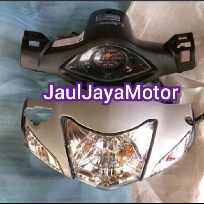 Cover Batok Pala Set AB + Spidometer + Lampu Depan + Sen Supra Fit New - Silver