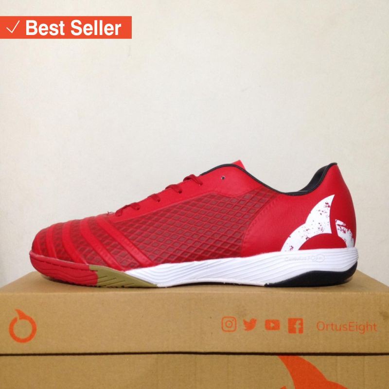 Sepatu Olahraga murah Harga Terjangkau / Sepatu Futsal OrtusEight Jogosala Maverick Ortred White