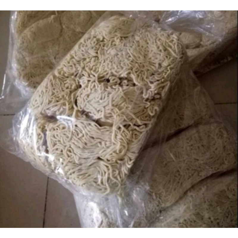 

MIE AYAM KERITING / MIE AYAM FROZEN HOMEMADE