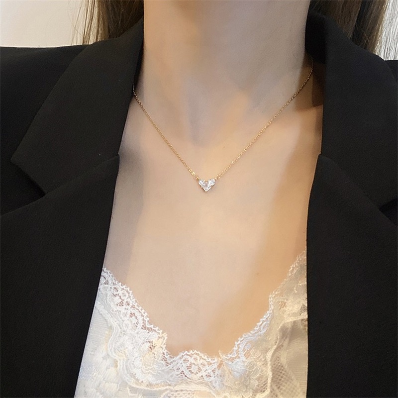 Kalung Rantai Klavikula Dengan Liontin Hati Kecil Gaya Mewah