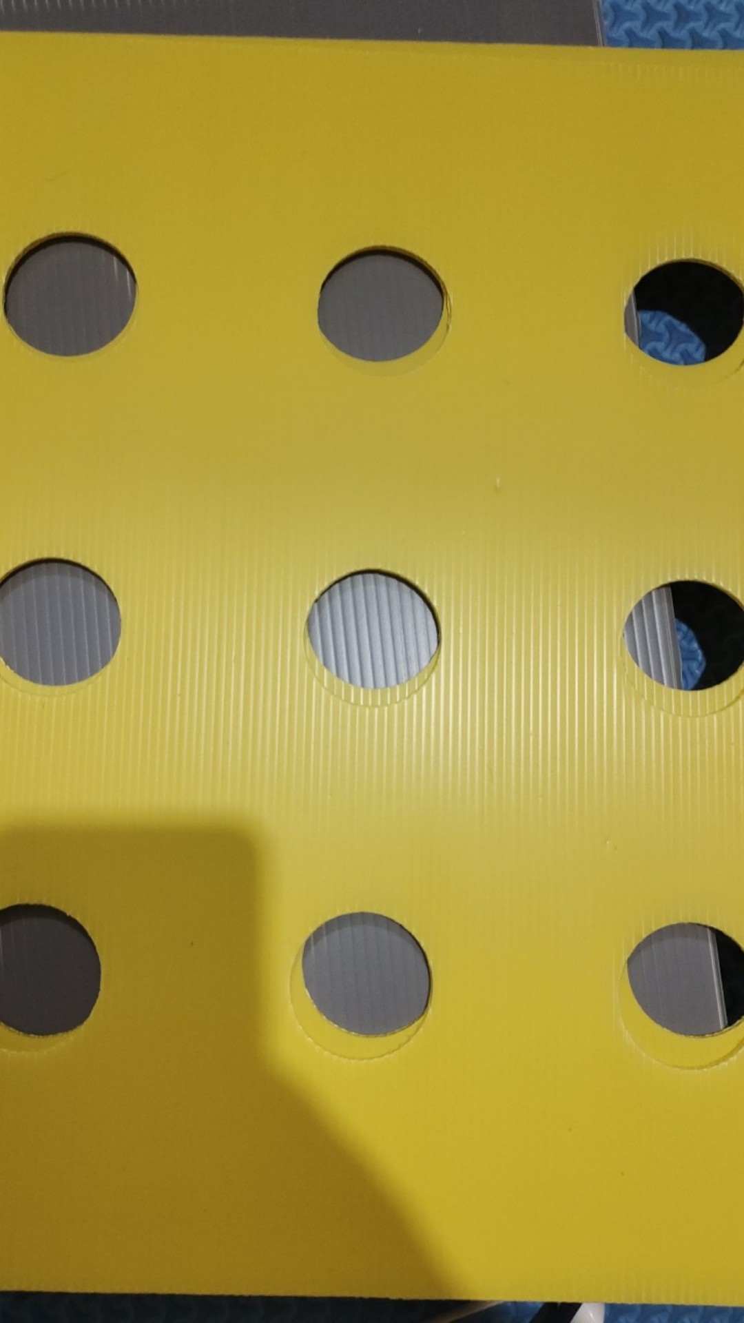 Impraboard / Penutup Bak Hidroponik (9 Lubang)