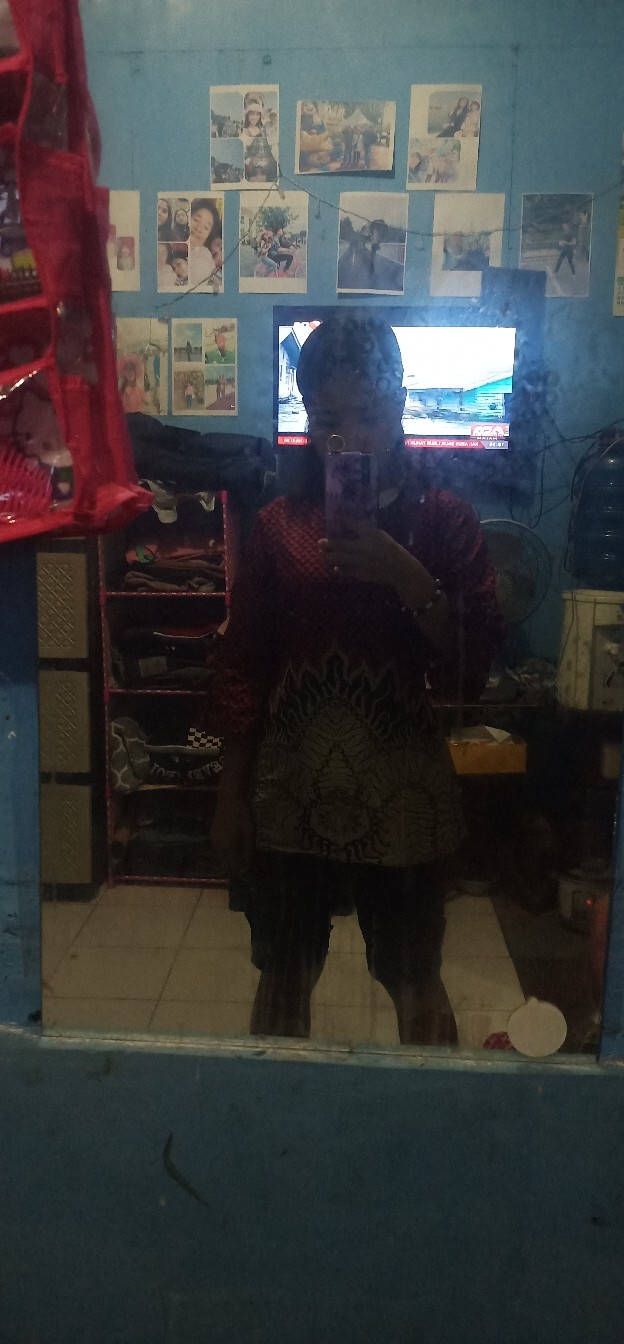 Couple Batik Bisa Pisah Bayar Di Tempat