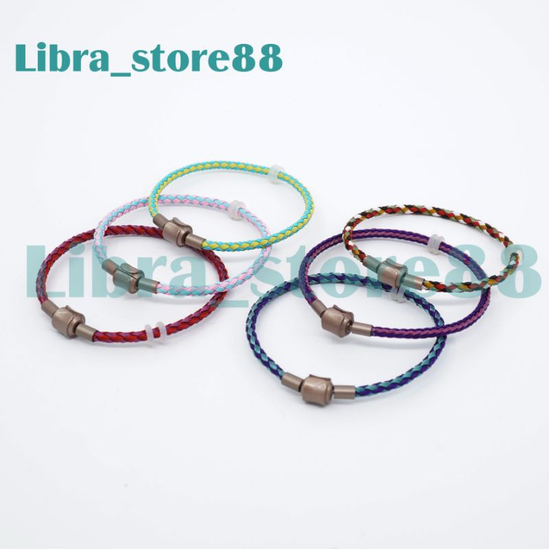 Gelang Tali Kawat Wire Rope Waterproof Liontin Emas Huruf Emas Warna Kombinasi