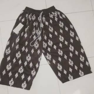  celana  pendek bahan  kain kaos Polyester motif songket  