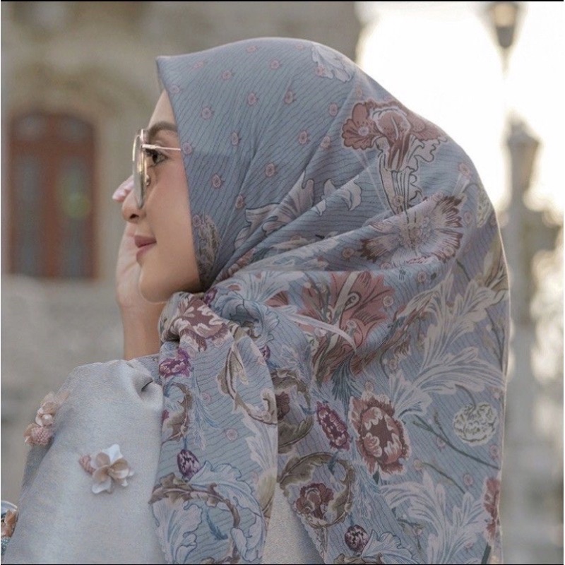 Buttonscarves Royale Blue Jeans Preloved