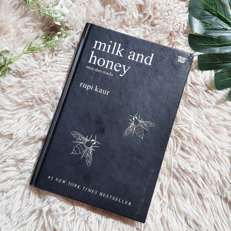 Milk And Honey by Rupi Kaur Original Hard Cover Bahasa Indonesia [preloved]