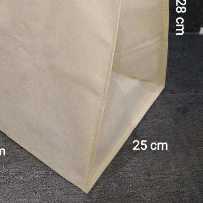 

Tas Kain Polos 25x30 12 pcs Spunbond Dus Roti Donat Berkualitas - Merah