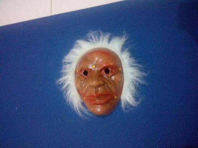 Halloween mask muka coklat rambut Putih