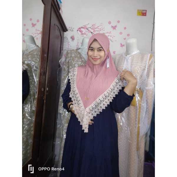 Bergo Renda Plisket Doa Ibu