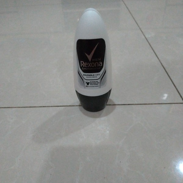 Rexona Men Deodorant Roll On Invisible Dry 45Ml - Deodorant Pria