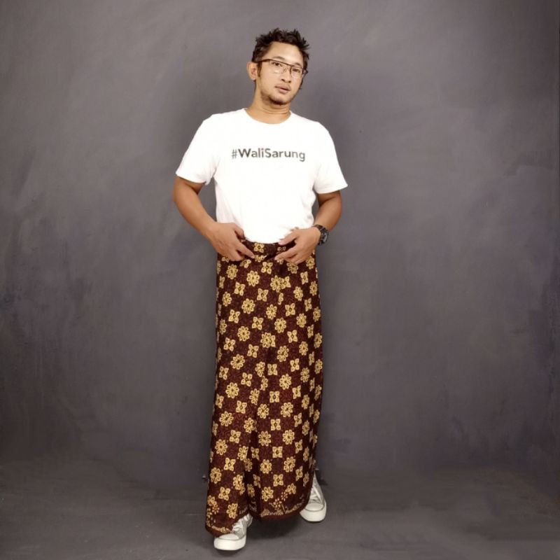 Sarung Batik Tradisional Lar Gurda