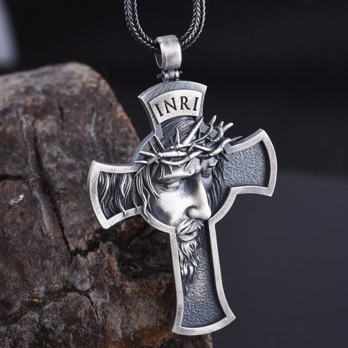 Kalung Desain Salib Yesus Bahan Stainless Steel Untuk Pria