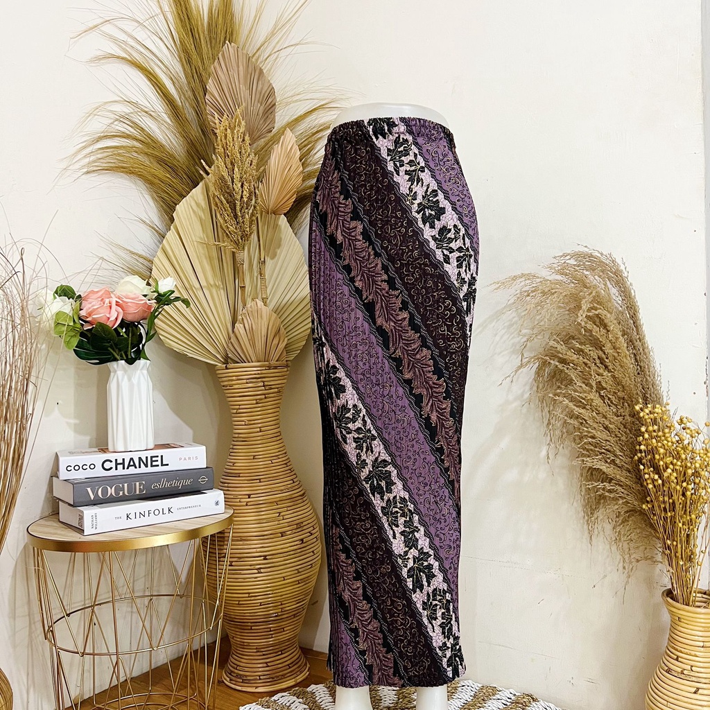 ROK BATIK PLISKET-Lovata Lillac