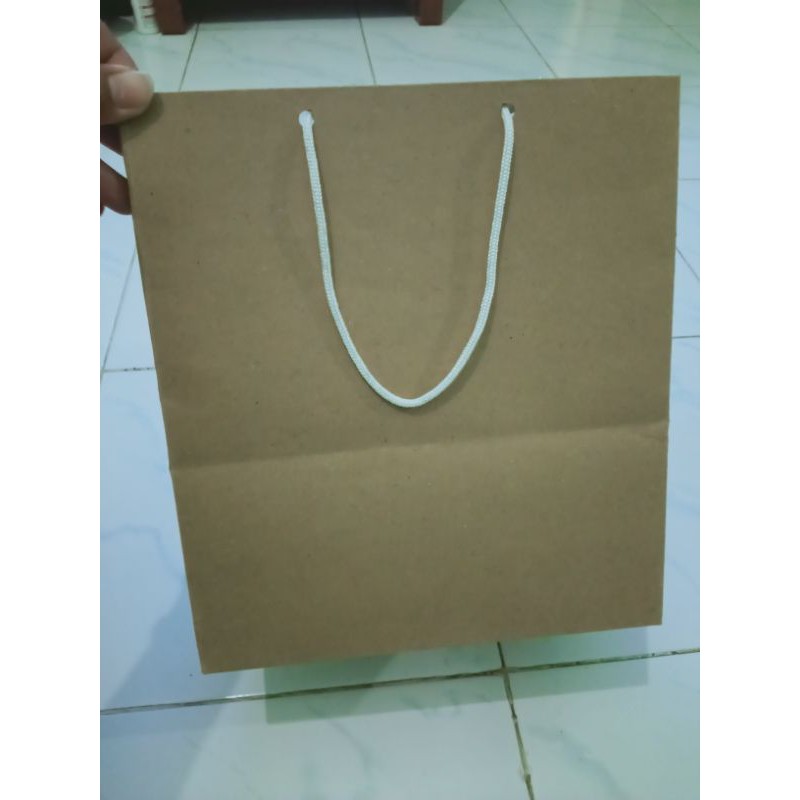 

Paperbag polos coklat murah godie bag kertas muat kotak nasi ukuran 22x22