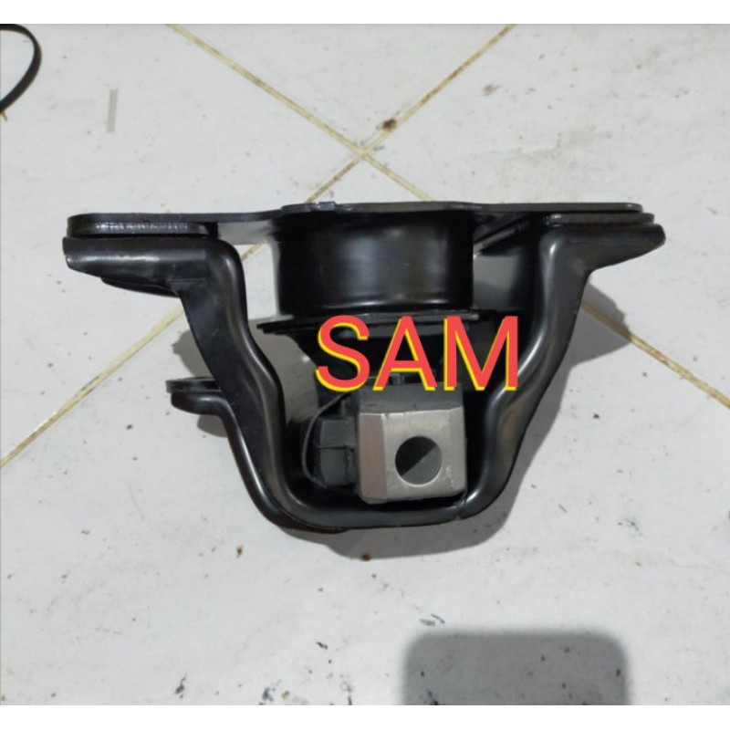 engine mounting rh  / dudukan mesin kanan grand livina