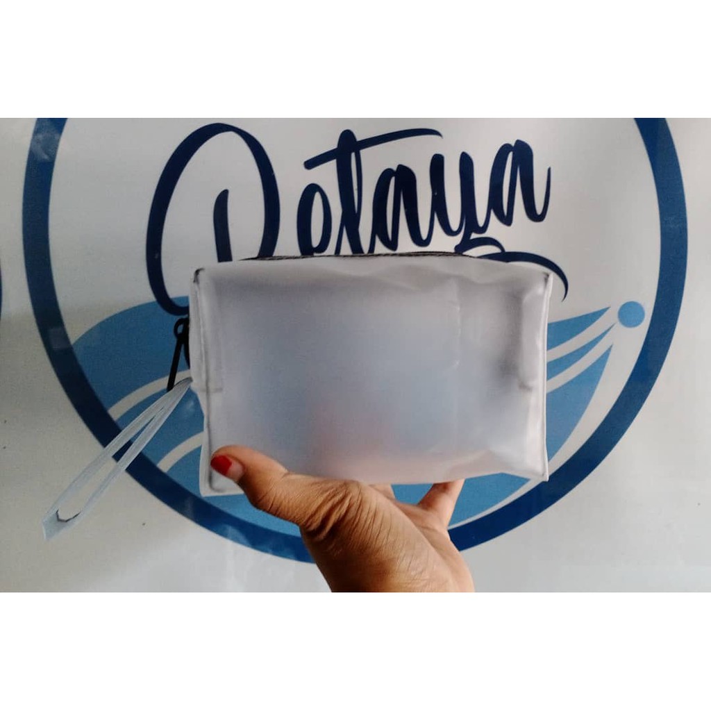 

Boxy Pouch Mika Transparan