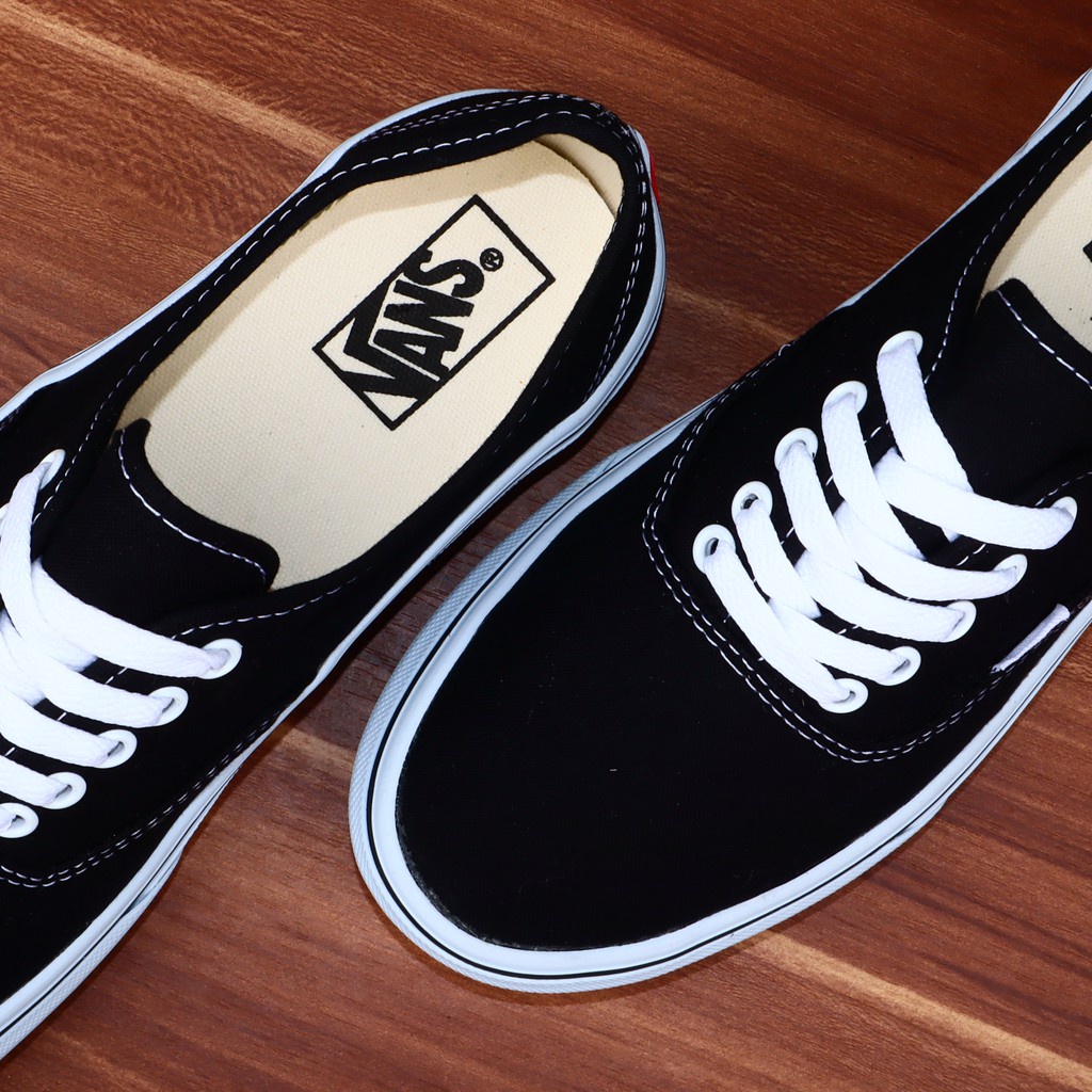 Sepatu Sneakers Pria Vans Authentic Classic Basic Black White Hitam Putih DT BNIB